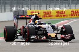 Carlos Sainz Jr (ESP) Scuderia Toro Rosso STR11. 30.04.2016. Formula 1 World Championship, Rd 4, Russian Grand Prix, Sochi Autodrom, Sochi, Russia, Qualifying Day.