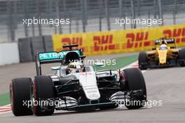 Lewis Hamilton (GBR) Mercedes AMG F1 W07 Hybrid. 30.04.2016. Formula 1 World Championship, Rd 4, Russian Grand Prix, Sochi Autodrom, Sochi, Russia, Qualifying Day.