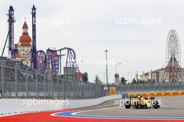 Kevin Magnussen (DEN) Renault Sport F1 Team RS16. 30.04.2016. Formula 1 World Championship, Rd 4, Russian Grand Prix, Sochi Autodrom, Sochi, Russia, Qualifying Day.