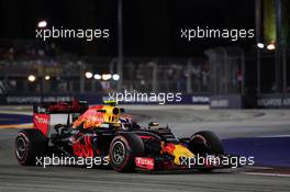 Max Verstappen (NLD) Red Bull Racing RB12. 16.09.2016. Formula 1 World Championship, Rd 15, Singapore Grand Prix, Marina Bay Street Circuit, Singapore, Practice Day.