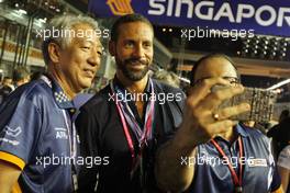 Rio Ferdinand (GBR) Former Football Player on the grid. 18.09.2016. Formula 1 World Championship, Rd 15, Singapore Grand Prix, Marina Bay Street Circuit, Singapore, Race Day.