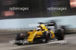 Kevin Magnussen (DEN) Renault Sport F1 Team RS16. 18.09.2016. Formula 1 World Championship, Rd 15, Singapore Grand Prix, Marina Bay Street Circuit, Singapore, Race Day.