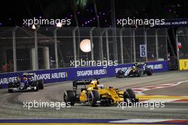 Kevin Magnussen (DEN) Renault Sport F1 Team RS16. 18.09.2016. Formula 1 World Championship, Rd 15, Singapore Grand Prix, Marina Bay Street Circuit, Singapore, Race Day.