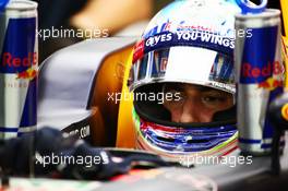 Daniel Ricciardo (AUS) Red Bull Racing RB12. 17.09.2016. Formula 1 World Championship, Rd 15, Singapore Grand Prix, Marina Bay Street Circuit, Singapore, Qualifying Day.