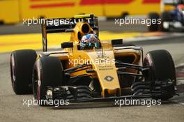 Jolyon Palmer (GBR) Renault Sport F1 Team RS16. 17.09.2016. Formula 1 World Championship, Rd 15, Singapore Grand Prix, Marina Bay Street Circuit, Singapore, Qualifying Day.