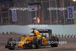 Kevin Magnussen (DEN), Renault Sport F1 Team  17.09.2016. Formula 1 World Championship, Rd 15, Singapore Grand Prix, Marina Bay Street Circuit, Singapore, Qualifying Day.