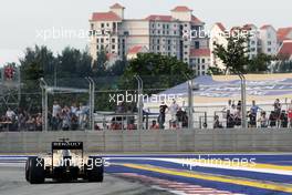 Kevin Magnussen (DEN) Renault Sport F1 Team RS16. 17.09.2016. Formula 1 World Championship, Rd 15, Singapore Grand Prix, Marina Bay Street Circuit, Singapore, Qualifying Day.