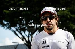 Fernando Alonso (ESP) McLaren. 15.09.2016. Formula 1 World Championship, Rd 15, Singapore Grand Prix, Marina Bay Street Circuit, Singapore, Preparation Day.