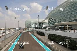 Nico Rosberg (GER) Mercedes AMG F1 W07 Hybrid. 25.11.2016. Formula 1 World Championship, Rd 21, Abu Dhabi Grand Prix, Yas Marina Circuit, Abu Dhabi, Practice Day.