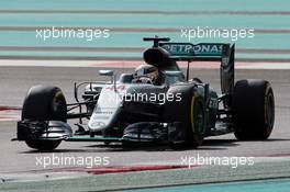 Lewis Hamilton (GBR) Mercedes AMG F1 W07 Hybrid. 25.11.2016. Formula 1 World Championship, Rd 21, Abu Dhabi Grand Prix, Yas Marina Circuit, Abu Dhabi, Practice Day.