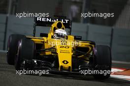 Kevin Magnussen (DEN) Renault Sport F1 Team RS16. 25.11.2016. Formula 1 World Championship, Rd 21, Abu Dhabi Grand Prix, Yas Marina Circuit, Abu Dhabi, Practice Day.