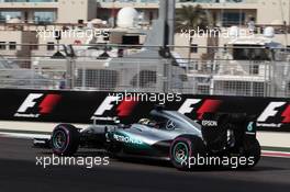 Lewis Hamilton (GBR) Mercedes AMG F1 W07 Hybrid. 25.11.2016. Formula 1 World Championship, Rd 21, Abu Dhabi Grand Prix, Yas Marina Circuit, Abu Dhabi, Practice Day.