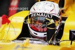 Kevin Magnussen (DEN) Renault Sport F1 Team RS16. 25.11.2016. Formula 1 World Championship, Rd 21, Abu Dhabi Grand Prix, Yas Marina Circuit, Abu Dhabi, Practice Day.