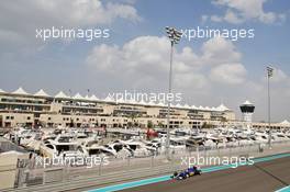 Felipe Nasr (BRA) Sauber C35. 25.11.2016. Formula 1 World Championship, Rd 21, Abu Dhabi Grand Prix, Yas Marina Circuit, Abu Dhabi, Practice Day.