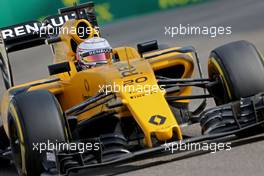 Kevin Magnussen (DEN) Renault Sport F1 Team  25.11.2016. Formula 1 World Championship, Rd 21, Abu Dhabi Grand Prix, Yas Marina Circuit, Abu Dhabi, Practice Day.