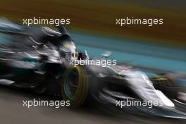 Lewis Hamilton (GBR) Mercedes AMG F1   25.11.2016. Formula 1 World Championship, Rd 21, Abu Dhabi Grand Prix, Yas Marina Circuit, Abu Dhabi, Practice Day.