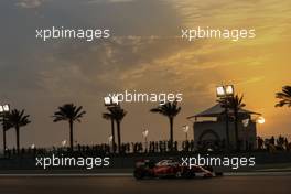 Kimi Raikkonen (FIN) Ferrari SF16-H. 25.11.2016. Formula 1 World Championship, Rd 21, Abu Dhabi Grand Prix, Yas Marina Circuit, Abu Dhabi, Practice Day.