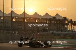 Nico Hulkenberg (GER) Sahara Force India F1 VJM09. 25.11.2016. Formula 1 World Championship, Rd 21, Abu Dhabi Grand Prix, Yas Marina Circuit, Abu Dhabi, Practice Day.