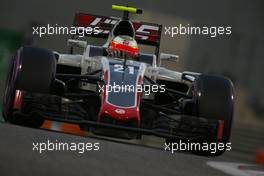 Esteban Gutierrez (MEX) Haas F1 Team   25.11.2016. Formula 1 World Championship, Rd 21, Abu Dhabi Grand Prix, Yas Marina Circuit, Abu Dhabi, Practice Day.