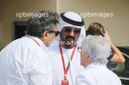 Pasquale Lattuneddu (ITA) of the FOM (Left) and Bernie Ecclestone (GBR) (Right). 25.11.2016. Formula 1 World Championship, Rd 21, Abu Dhabi Grand Prix, Yas Marina Circuit, Abu Dhabi, Practice Day.