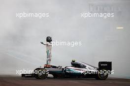 Nico Rosberg (GER) Mercedes AMG F1 W07 Hybrid celebrates his second position and World Championship at the end of the race. 27.11.2016. Formula 1 World Championship, Rd 21, Abu Dhabi Grand Prix, Yas Marina Circuit, Abu Dhabi, Race Day.