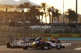 Felipe Nasr (BRA) Sauber C35. 27.11.2016. Formula 1 World Championship, Rd 21, Abu Dhabi Grand Prix, Yas Marina Circuit, Abu Dhabi, Race Day.