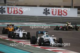Felipe Massa (BRA) Williams FW38 leads team mate Valtteri Bottas (FIN) Williams FW38. 27.11.2016. Formula 1 World Championship, Rd 21, Abu Dhabi Grand Prix, Yas Marina Circuit, Abu Dhabi, Race Day.