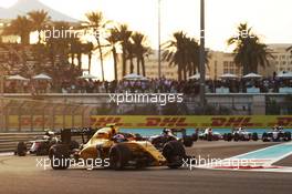 Jolyon Palmer (GBR) Renault Sport F1 Team RS16. 27.11.2016. Formula 1 World Championship, Rd 21, Abu Dhabi Grand Prix, Yas Marina Circuit, Abu Dhabi, Race Day.