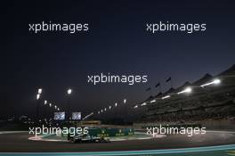 Lewis Hamilton (GBR) Mercedes AMG F1 W07 Hybrid. 27.11.2016. Formula 1 World Championship, Rd 21, Abu Dhabi Grand Prix, Yas Marina Circuit, Abu Dhabi, Race Day.