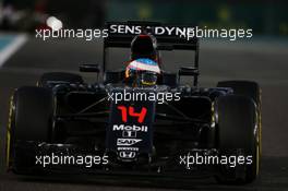 Fernando Alonso (ESP) McLaren MP4-31. 27.11.2016. Formula 1 World Championship, Rd 21, Abu Dhabi Grand Prix, Yas Marina Circuit, Abu Dhabi, Race Day.