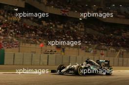 Lewis Hamilton (GBR) Mercedes AMG F1 W07 Hybrid. 27.11.2016. Formula 1 World Championship, Rd 21, Abu Dhabi Grand Prix, Yas Marina Circuit, Abu Dhabi, Race Day.