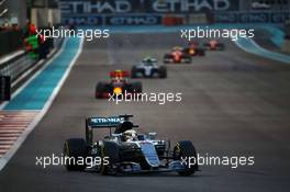 Lewis Hamilton (GBR) Mercedes AMG F1 W07 Hybrid. 27.11.2016. Formula 1 World Championship, Rd 21, Abu Dhabi Grand Prix, Yas Marina Circuit, Abu Dhabi, Race Day.