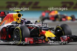 Max Verstappen (NLD) Red Bull Racing  27.11.2016. Formula 1 World Championship, Rd 21, Abu Dhabi Grand Prix, Yas Marina Circuit, Abu Dhabi, Race Day.