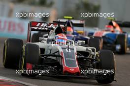 Romain Grosjean (FRA) Haas F1 Team  27.11.2016. Formula 1 World Championship, Rd 21, Abu Dhabi Grand Prix, Yas Marina Circuit, Abu Dhabi, Race Day.