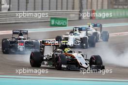 Sergio Perez (MEX) Sahara Force India F1 VJM09. 27.11.2016. Formula 1 World Championship, Rd 21, Abu Dhabi Grand Prix, Yas Marina Circuit, Abu Dhabi, Race Day.