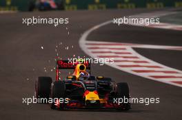 Max Verstappen (NLD) Red Bull Racing RB12. 26.11.2016. Formula 1 World Championship, Rd 21, Abu Dhabi Grand Prix, Yas Marina Circuit, Abu Dhabi, Qualifying Day.