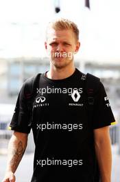 Kevin Magnussen (DEN) Renault Sport F1 Team. 26.11.2016. Formula 1 World Championship, Rd 21, Abu Dhabi Grand Prix, Yas Marina Circuit, Abu Dhabi, Qualifying Day.