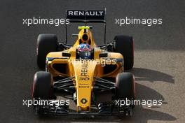 Jolyon Palmer (GBR) Renault Sport F1 Team   26.11.2016. Formula 1 World Championship, Rd 21, Abu Dhabi Grand Prix, Yas Marina Circuit, Abu Dhabi, Qualifying Day.