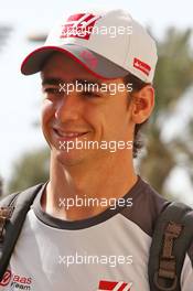 Esteban Gutierrez (MEX) Haas F1 Team. 26.11.2016. Formula 1 World Championship, Rd 21, Abu Dhabi Grand Prix, Yas Marina Circuit, Abu Dhabi, Qualifying Day.