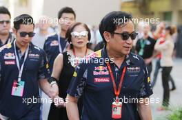 Chalerm Yoovidhya (THA) Red Bull Racing Co-Owner. 26.11.2016. Formula 1 World Championship, Rd 21, Abu Dhabi Grand Prix, Yas Marina Circuit, Abu Dhabi, Qualifying Day.
