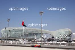 Max Verstappen (NLD) Red Bull Racing RB12. 26.11.2016. Formula 1 World Championship, Rd 21, Abu Dhabi Grand Prix, Yas Marina Circuit, Abu Dhabi, Qualifying Day.
