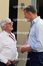 Bernie Ecclestone (GBR). 26.11.2016. Formula 1 World Championship, Rd 21, Abu Dhabi Grand Prix, Yas Marina Circuit, Abu Dhabi, Qualifying Day.