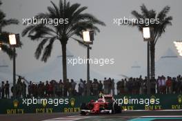 Kimi Raikkonen (FIN) Ferrari SF16-H. 26.11.2016. Formula 1 World Championship, Rd 21, Abu Dhabi Grand Prix, Yas Marina Circuit, Abu Dhabi, Qualifying Day.