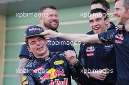 Max Verstappen (NLD) Red Bull Racing at a team photograph. 27.11.2016. Formula 1 World Championship, Rd 21, Abu Dhabi Grand Prix, Yas Marina Circuit, Abu Dhabi, Race Day.
