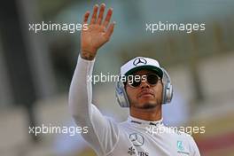 Lewis Hamilton (GBR) Mercedes AMG F1   27.11.2016. Formula 1 World Championship, Rd 21, Abu Dhabi Grand Prix, Yas Marina Circuit, Abu Dhabi, Race Day.