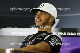 Lewis Hamilton (GBR) Mercedes AMG F1 in the FIA Press Conference. 24.11.2016. Formula 1 World Championship, Rd 21, Abu Dhabi Grand Prix, Yas Marina Circuit, Abu Dhabi, Preparation Day.