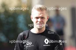 Kevin Magnussen (DEN) Renault Sport F1 Team. 24.11.2016. Formula 1 World Championship, Rd 21, Abu Dhabi Grand Prix, Yas Marina Circuit, Abu Dhabi, Preparation Day.