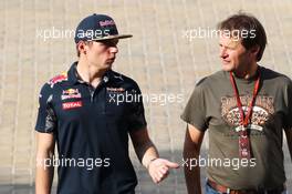 (L to R): Max Verstappen (NLD) Red Bull Racing with Michael Schmidt (GER) Journalist. 24.11.2016. Formula 1 World Championship, Rd 21, Abu Dhabi Grand Prix, Yas Marina Circuit, Abu Dhabi, Preparation Day.
