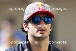 Carlos Sainz Jr (ESP) Scuderia Toro Rosso. 24.11.2016. Formula 1 World Championship, Rd 21, Abu Dhabi Grand Prix, Yas Marina Circuit, Abu Dhabi, Preparation Day.