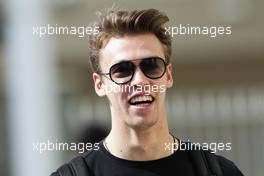 Daniil Kvyat (RUS) Scuderia Toro Rosso. 24.11.2016. Formula 1 World Championship, Rd 21, Abu Dhabi Grand Prix, Yas Marina Circuit, Abu Dhabi, Preparation Day.